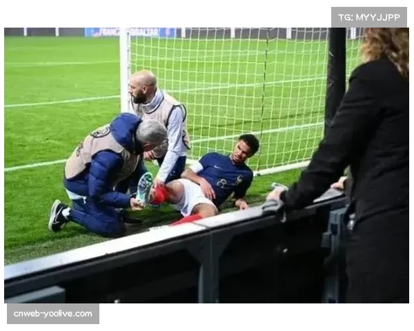 因对手大巴延误,一场焦点战的开球时间被迫推迟 因对手大巴延误,一场焦点战的开球时间被迫推迟